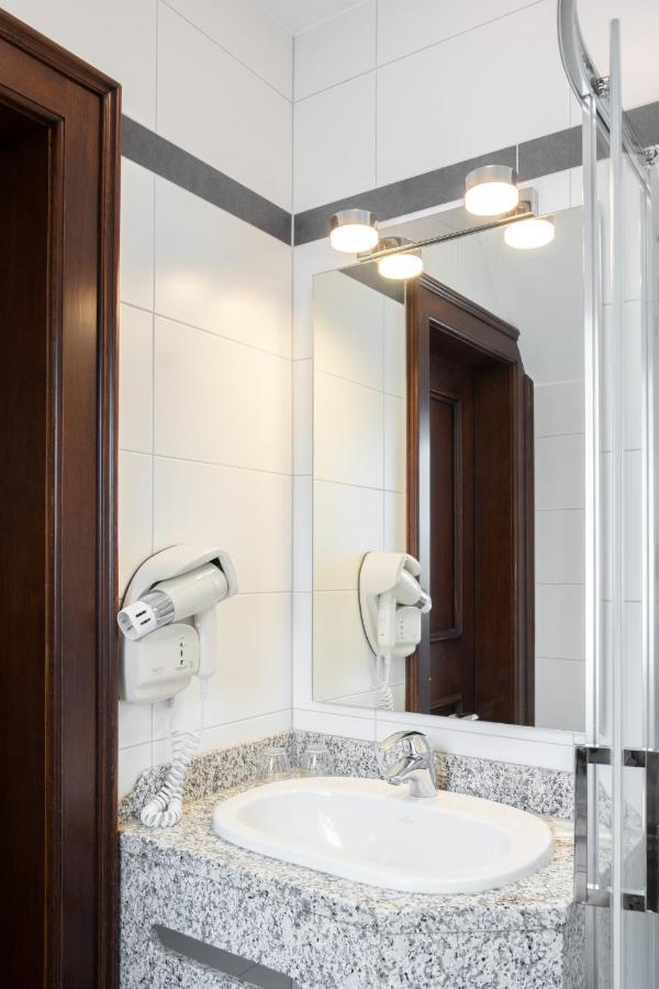 Hotel Au Heimbach Lembach Εξωτερικό φωτογραφία